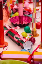 Load image into Gallery viewer, Fill Your Own Christmas Crackers Red & Green