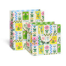Load image into Gallery viewer, Retro Flower gift bags: Medium