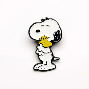 Peanuts Give Hugs Pin - Hugs