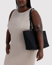 Load image into Gallery viewer, Baggu Medium Nylon Reversible Tote Black Mix