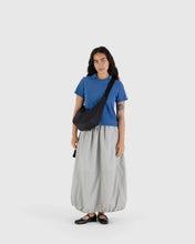 Load image into Gallery viewer, Baggu Medium Nylon Crescent Bag Black