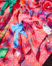 Load image into Gallery viewer, KIP &amp; Co. Bows Of Joy 4P Napkin Holder Set
