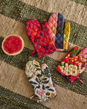 Load image into Gallery viewer, KIP &amp; Co. Festive Bow Oven Mitt