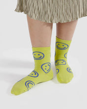 Load image into Gallery viewer, Baggu Crew Socks Citron Happy