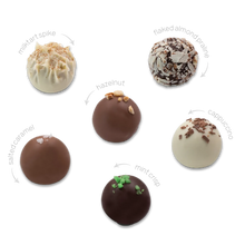 Load image into Gallery viewer, Luxury Chocolate Truffle Crackers