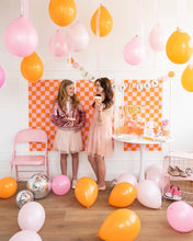 Load image into Gallery viewer, Checkered Party Cups (Pack 8)