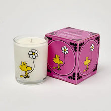 Load image into Gallery viewer, Peanuts Posey Candle Violet &amp; Daisy Meadow