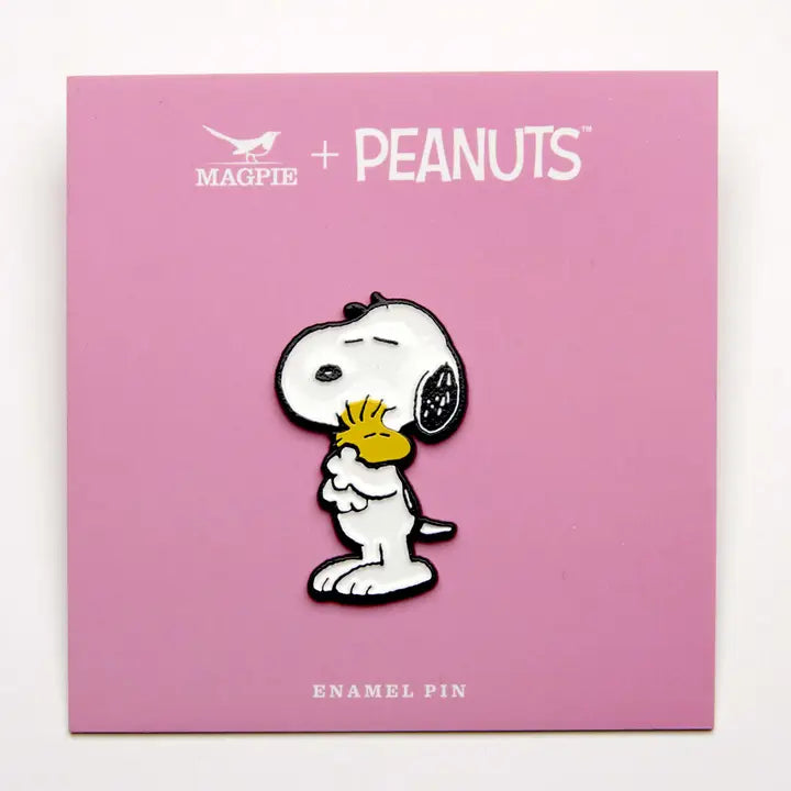 Peanuts Give Hugs Pin - Hugs