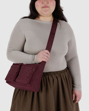 Load image into Gallery viewer, Baggu Medium Cargo Crossbody Mahogany