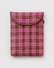 Load image into Gallery viewer, Baggu Puffy Laptop Sleeve 13"/14" Azalea Pink Tartan