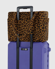 Load image into Gallery viewer, Baggu Small Cloud Carry-On Leopard