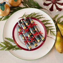 Load image into Gallery viewer, Partridge &amp; Pear Christmas Saucer Mini Crackers - 8 Pack