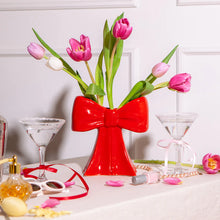 Load image into Gallery viewer, Bow Vase Red
