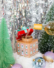 Load image into Gallery viewer, Gingerbread House Novelty Sipper