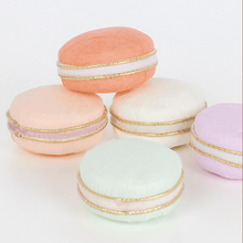 Load image into Gallery viewer, Laduree Paris Macaron Surprise Balls (Pack of 5)