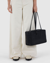 Load image into Gallery viewer, Baggu Medium Nylon Bowler Bag Black
