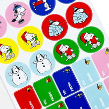 Load image into Gallery viewer, Peanuts Holiday Wrapping Paper Book