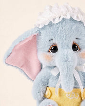 Load image into Gallery viewer, Bobo Nuts | Rubii Elephant