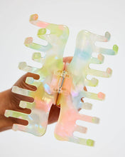 Load image into Gallery viewer, CHUNKS Jojo Claw in Large Sherbet Jelly