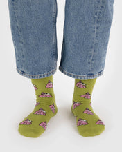 Load image into Gallery viewer, Baggu -Crew Sock Snoopy