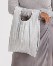 Load image into Gallery viewer, Baggu Pleated Chrome Metallic