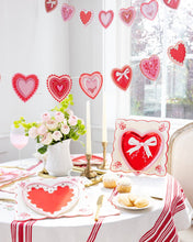 Load image into Gallery viewer, Vintage Heart Shaped Plate Set