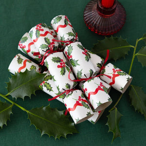 Holly Luxury White Mini Christmas Crackers | 8 Pack |