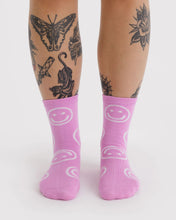 Load image into Gallery viewer, Baggu Crew Sock Pink Happy