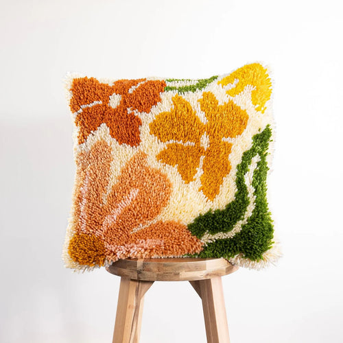 Craft Club PRETTY PETALS - EARTHY Latch Hook Cushion Kit