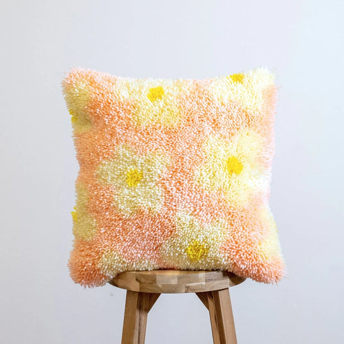 Craft Club DAISY Latch Hook Cushion Kit