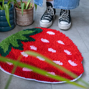 Craft Club STRAWBERRY DREAMING Rug Making Kit