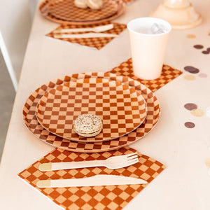 Checkered Cafe Con Leche Plates Large (Pack 8)