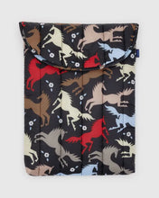 Load image into Gallery viewer, Baggu - Puffy Laptop sleeve 16&quot; Horse Cut Outs