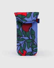 Load image into Gallery viewer, Baggu - Puffy Glasses Sleeve Apple Tree