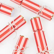 Load image into Gallery viewer, Christmas Pearl Bow Crackers (Pack 6)