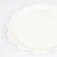 Load image into Gallery viewer, Cream Decorative Edge Compostable Dinner Plates (Pack 8)