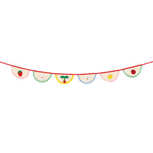 Load image into Gallery viewer, Meri Meri Crochet Scalloped Garland