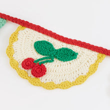 Load image into Gallery viewer, Meri Meri Crochet Scalloped Garland